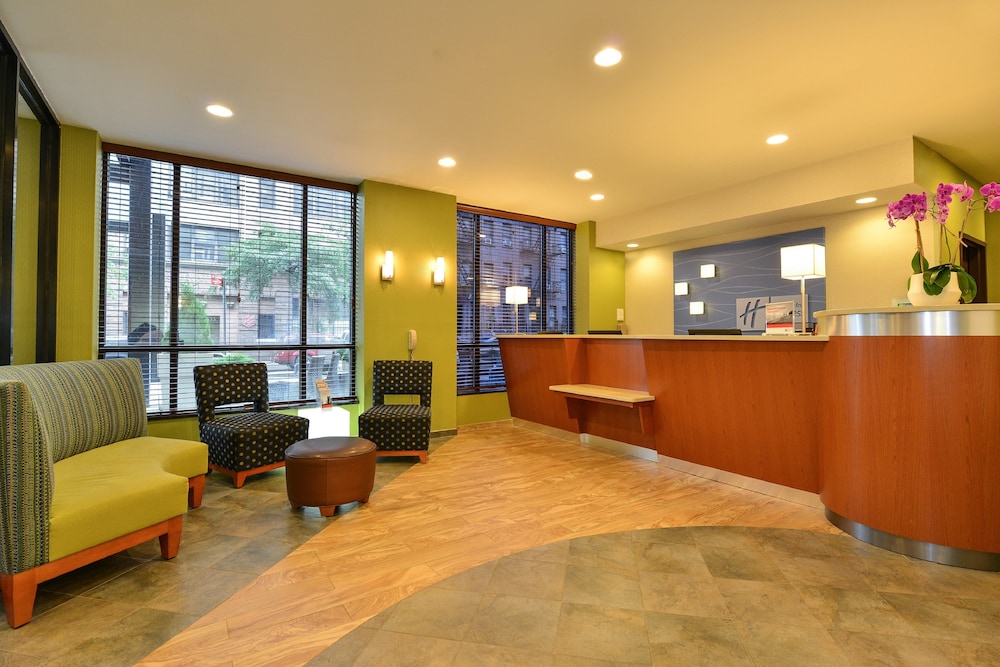 Holiday Inn Express New York - Manhattan West Side by IHG — Hotel building in New York City, New York State