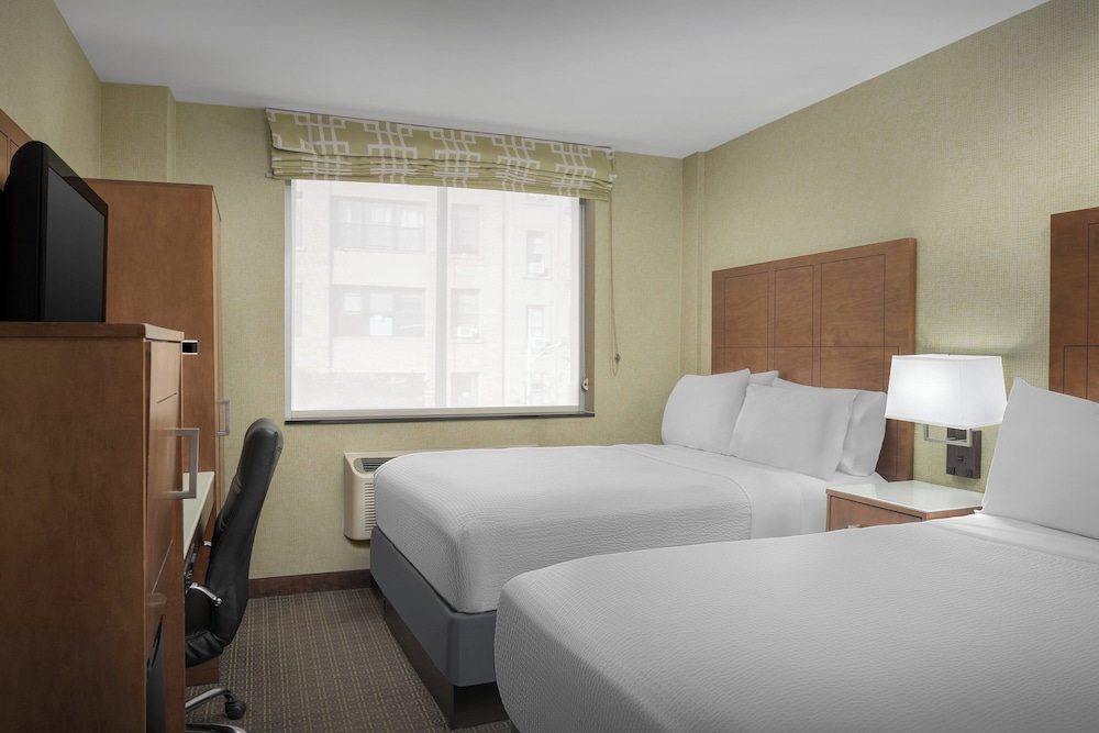 Holiday Inn Express New York - Manhattan West Side by IHG — Hotel rooms in New York City, New York State