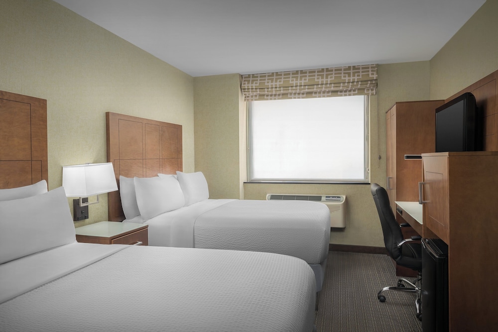 Holiday Inn Express New York - Manhattan West Side by IHG — Hotel rooms in New York City, New York State