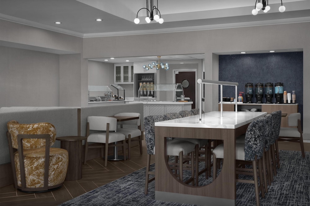 Homewood Suites by Hilton Orlando Airport — Restaurant & bars in Orlando, Florida