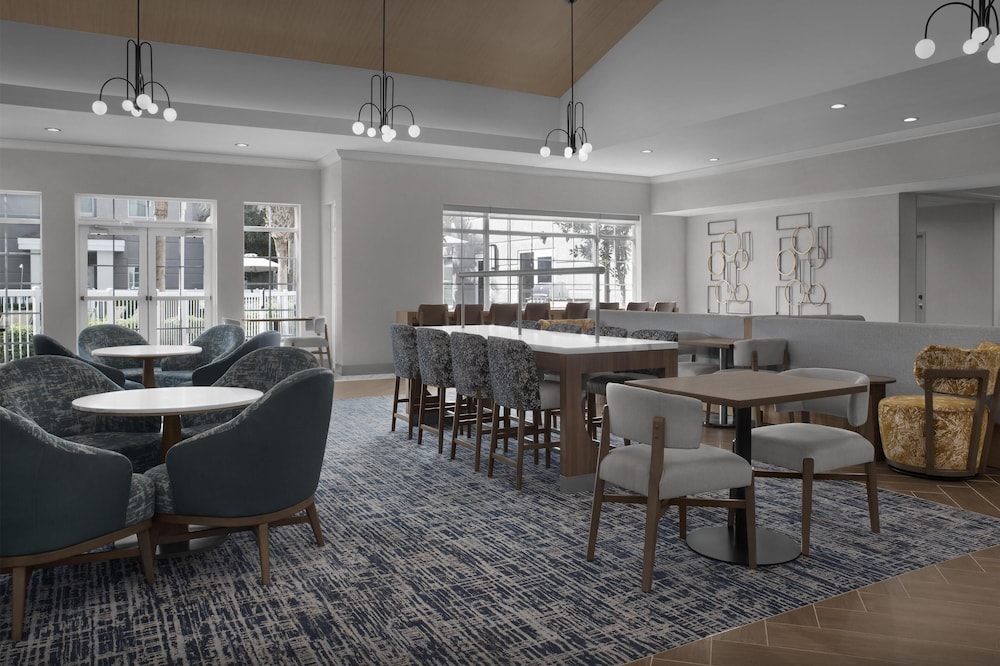 Homewood Suites by Hilton Orlando Airport — Restaurant & bars in Orlando, Florida