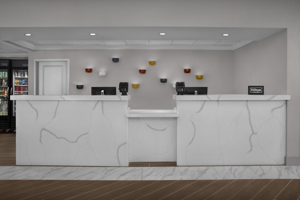 Homewood Suites by Hilton Orlando Airport — Hotel building in Orlando, Florida