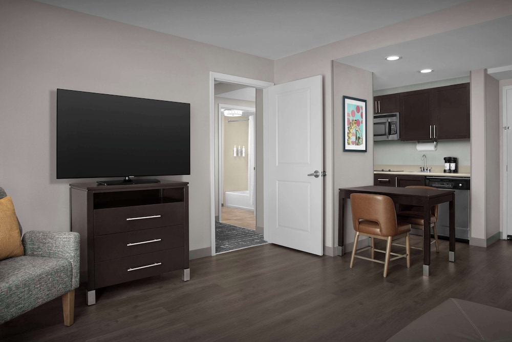 Homewood Suites by Hilton Orlando Airport — Hotel rooms in Orlando, Florida