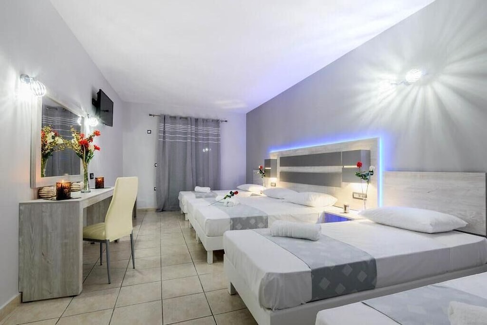 Aeon Hotel — Hotel rooms in Laganas, Ionian Islands