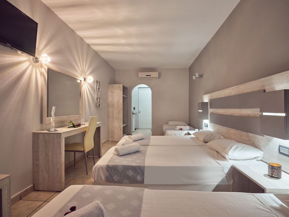 Aeon Hotel — Hotel rooms in Laganas, Ionian Islands