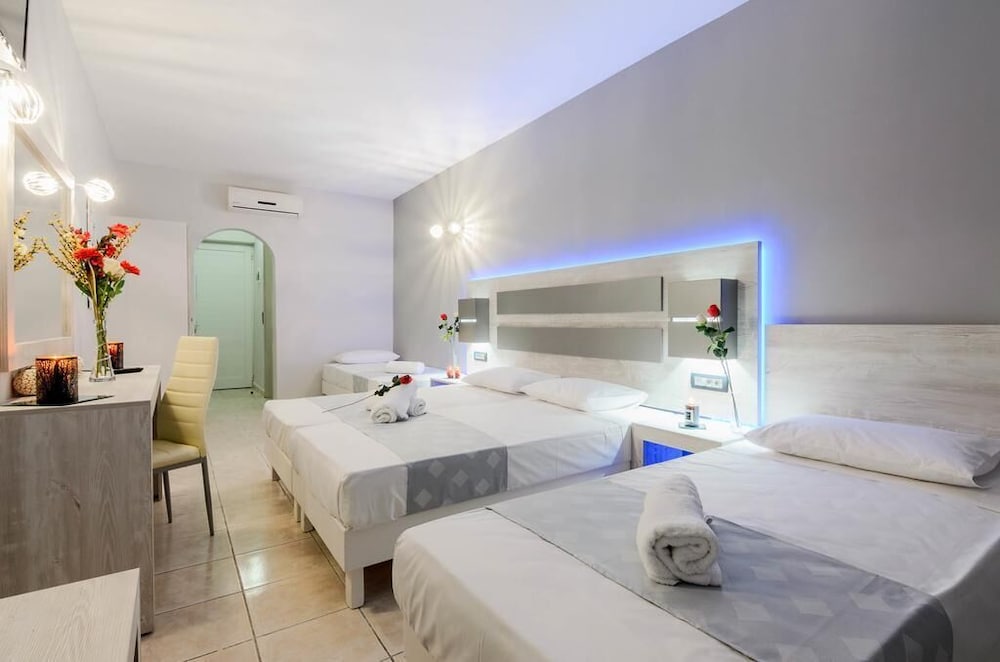 Aeon Hotel — Hotel rooms in Laganas, Ionian Islands