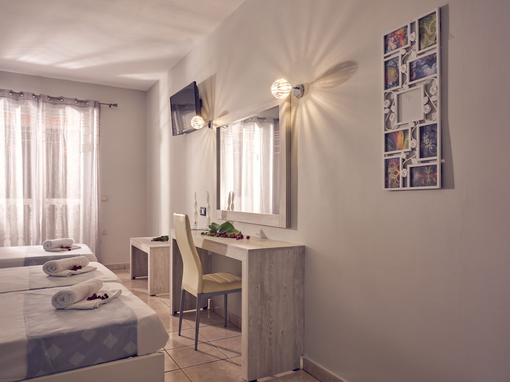 Aeon Hotel — Hotel rooms in Laganas, Ionian Islands