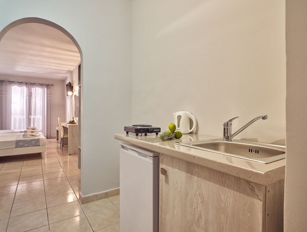Aeon Hotel — Hotel rooms in Laganas, Ionian Islands