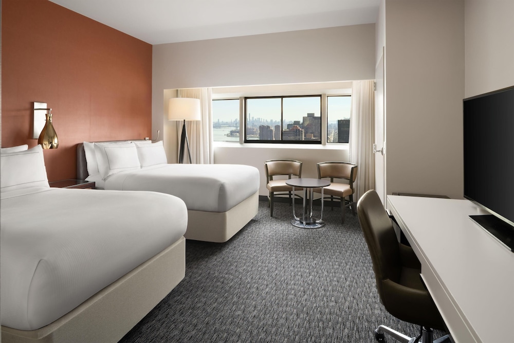 Millennium Hilton New York One UN Plaza — Hotel rooms in New York City, New York State