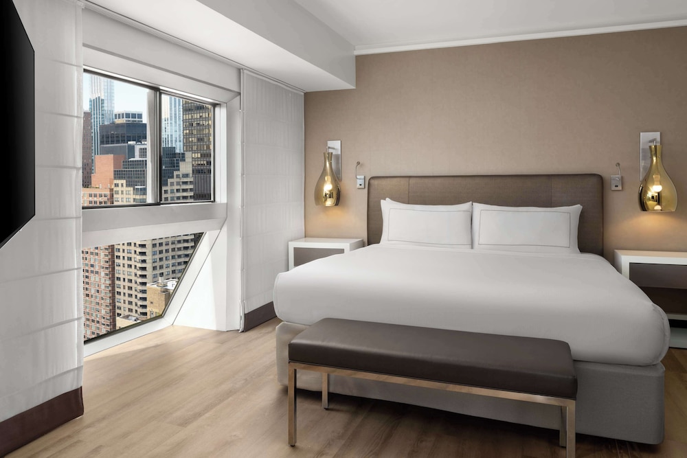 Millennium Hilton New York One UN Plaza — Hotel rooms in New York City, New York State