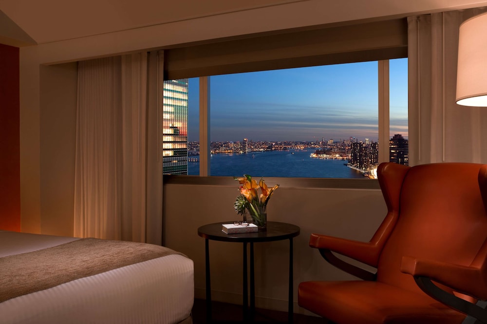 Millennium Hilton New York One UN Plaza — Hotel rooms in New York City, New York State