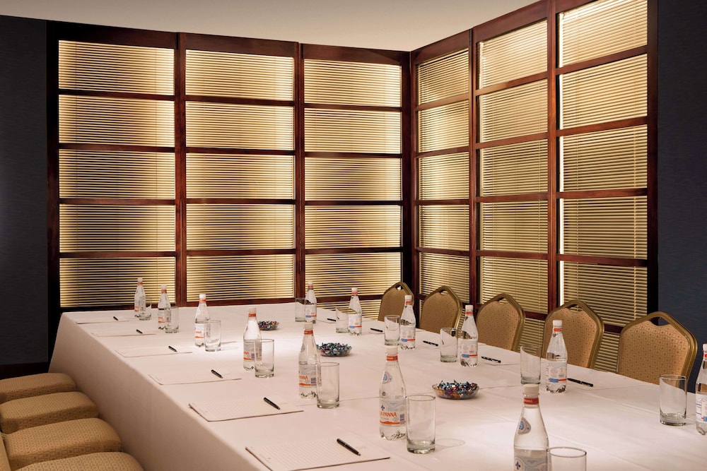Millennium Hilton New York One UN Plaza — Hotel building in New York City, New York State