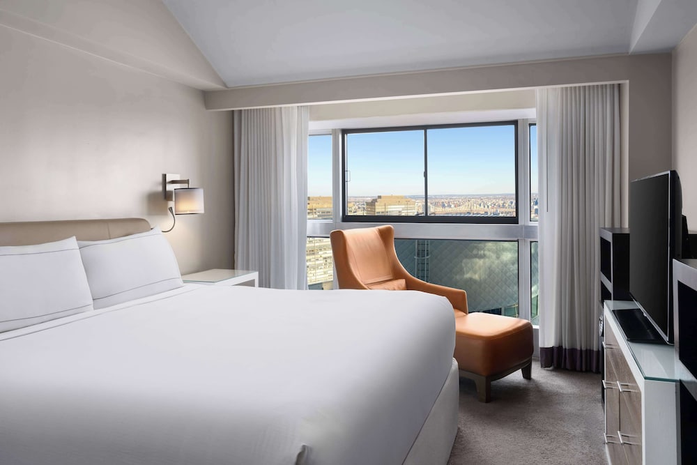 Millennium Hilton New York One UN Plaza — Hotel rooms in New York City, New York State