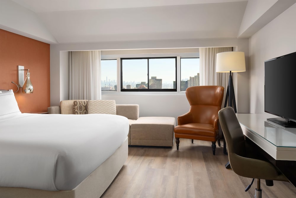 Millennium Hilton New York One UN Plaza — Hotel rooms in New York City, New York State
