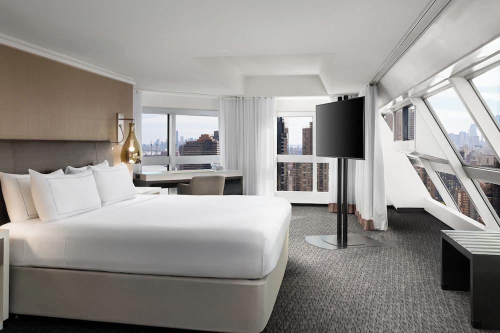 Millennium Hilton New York One UN Plaza — Hotel rooms in New York City, New York State