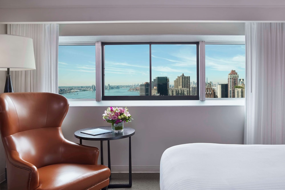 Millennium Hilton New York One UN Plaza — Hotel rooms in New York City, New York State