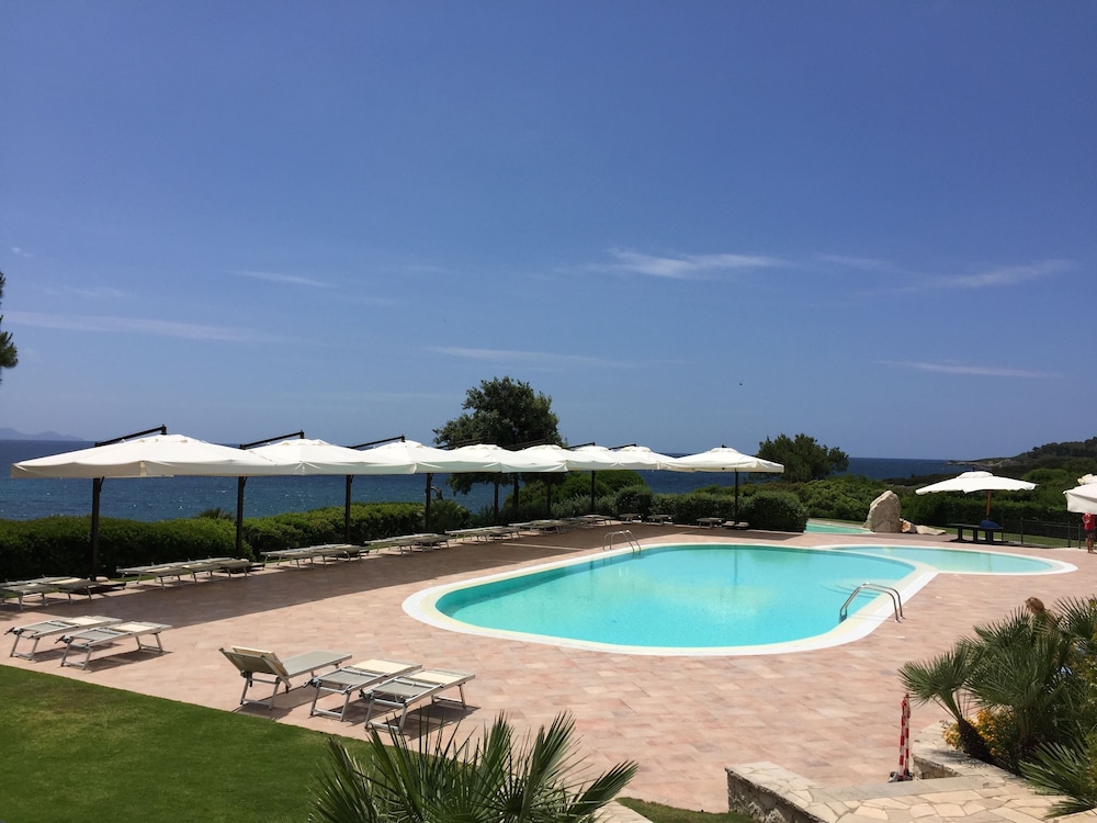 Hotel Punta Negra — Swimming pool in Alghero, Sardinia