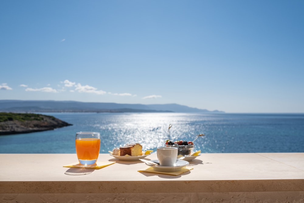 Hotel Punta Negra — Restaurant & bars in Alghero, Sardinia