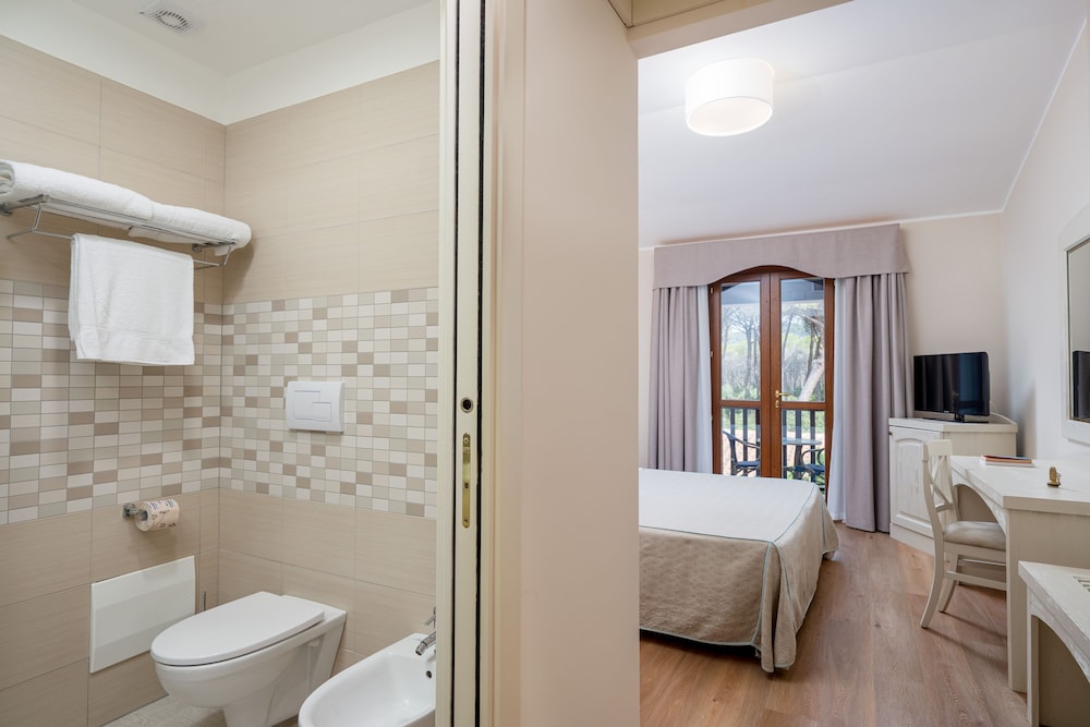 Hotel Punta Negra — Hotel rooms in Alghero, Sardinia