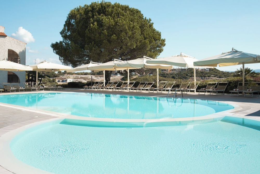 Hotel Punta Negra — Swimming pool in Alghero, Sardinia