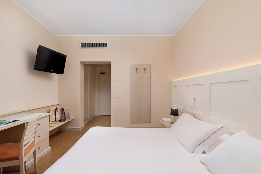 Hotel Punta Negra — Hotel rooms in Alghero, Sardinia