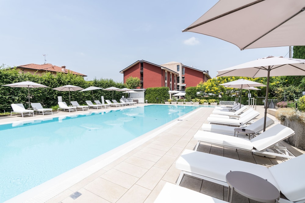 Red's Redaelli Hotel