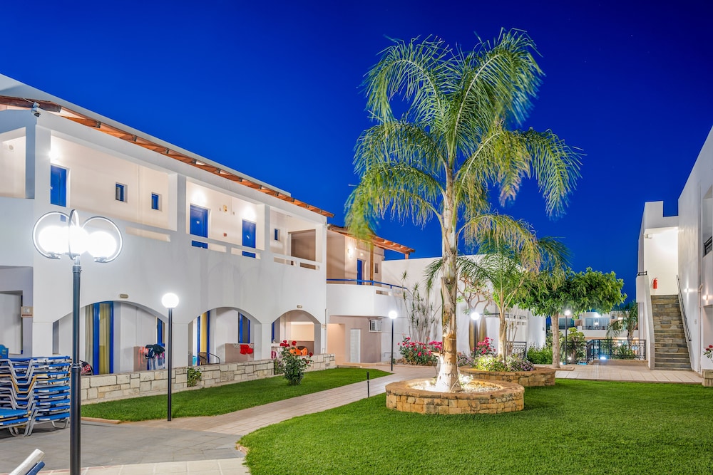 Maria Rousse — Hotel building in Malia