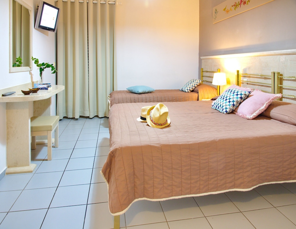 Maria Rousse — Hotel rooms in Malia