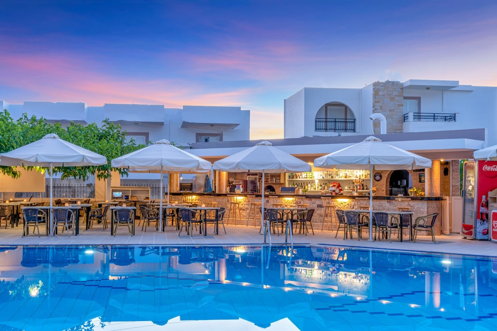 Maria Rousse — Restaurant & bars in Malia