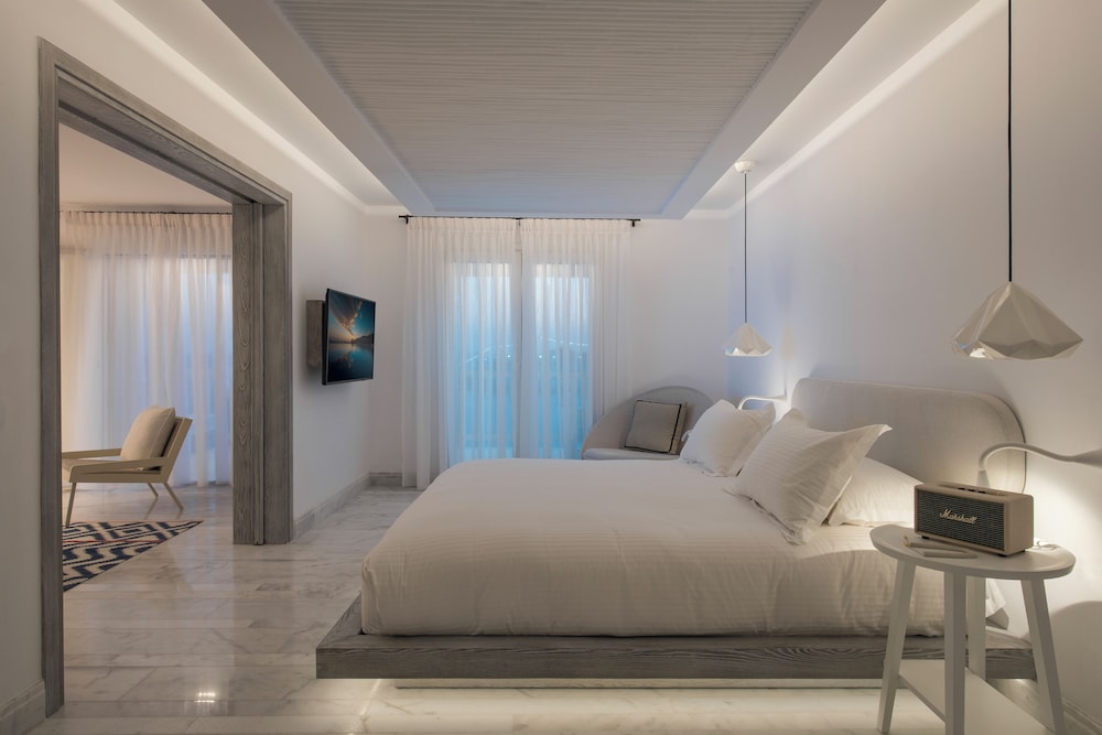 Mykonos Riviera Hotel & Spa a member of Small Luxury Hotels of the World — Hotel rooms in Tourlos, South Aegean