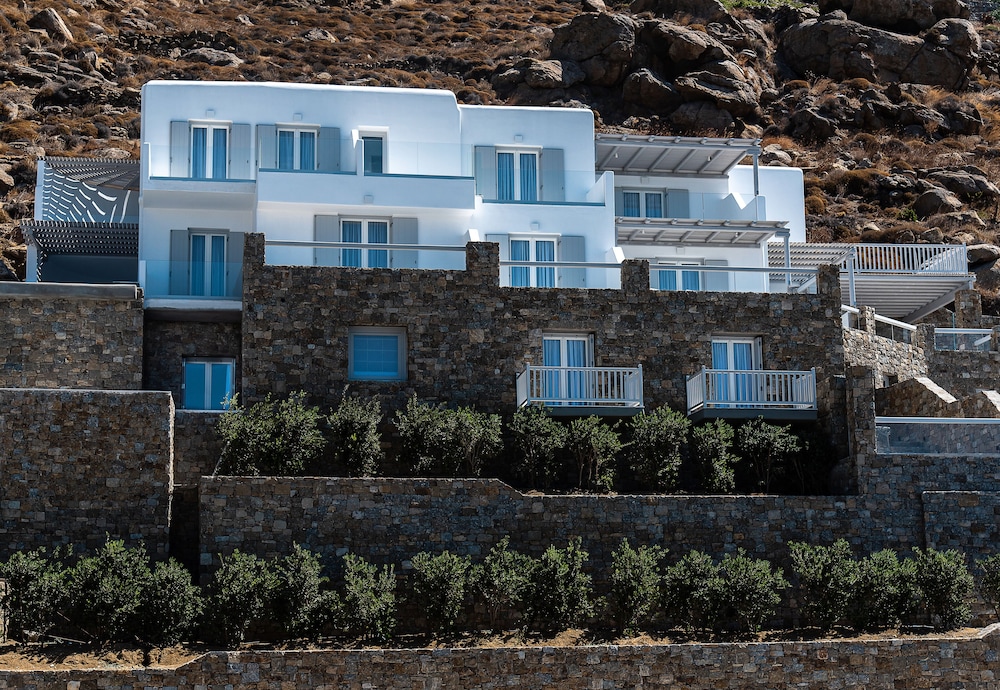 Mykonos Riviera Hotel & Spa a member of Small Luxury Hotels of the World — Hotel building in Tourlos, South Aegean