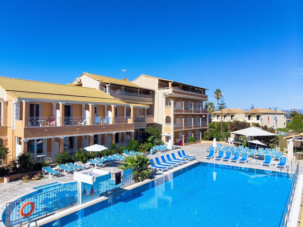 Kavos Plaza Hotel — Main photo in Lefkimmi (Corfu), Ionian Islands