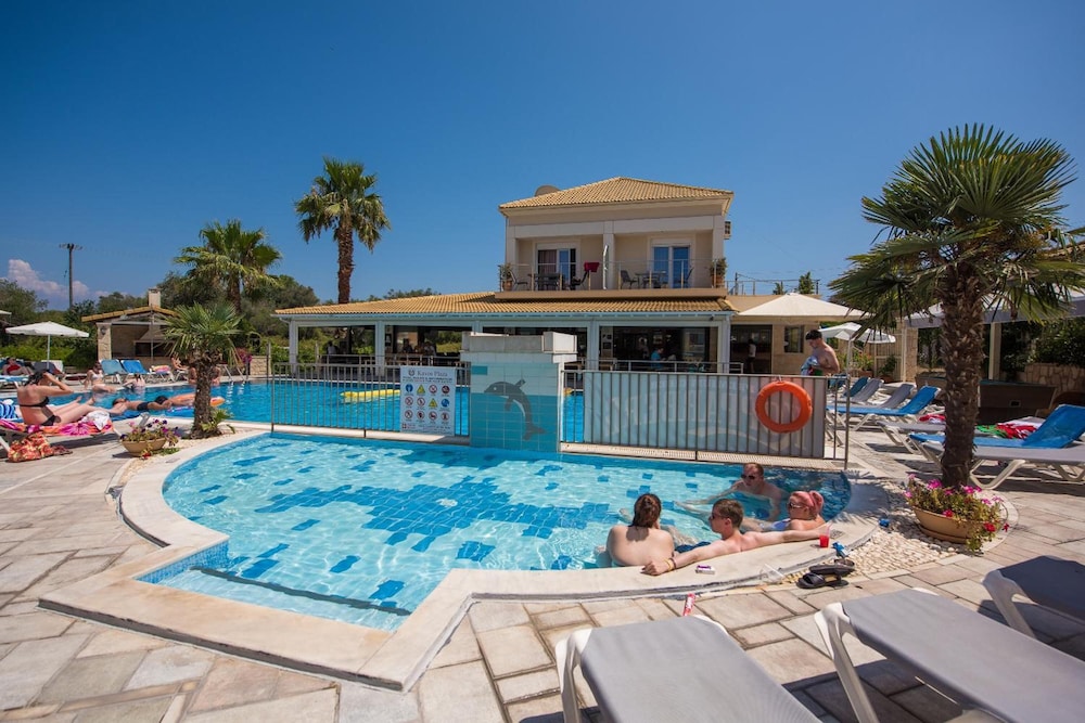 Kavos Plaza Hotel — Swimming pool in Lefkimmi (Corfu), Ionian Islands