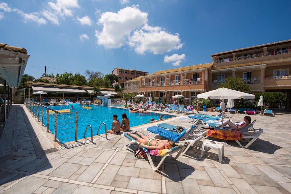 Kavos Plaza Hotel — Swimming pool in Lefkimmi (Corfu), Ionian Islands