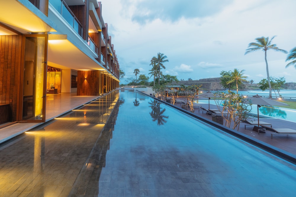 Le Grand Galle — Swimming pool in Galle, Southern Province