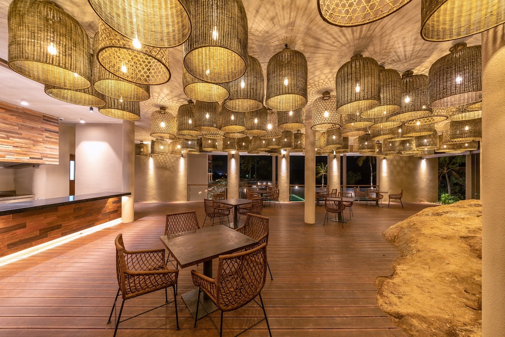 Le Grand Galle — Restaurant & bars in Galle, Southern Province