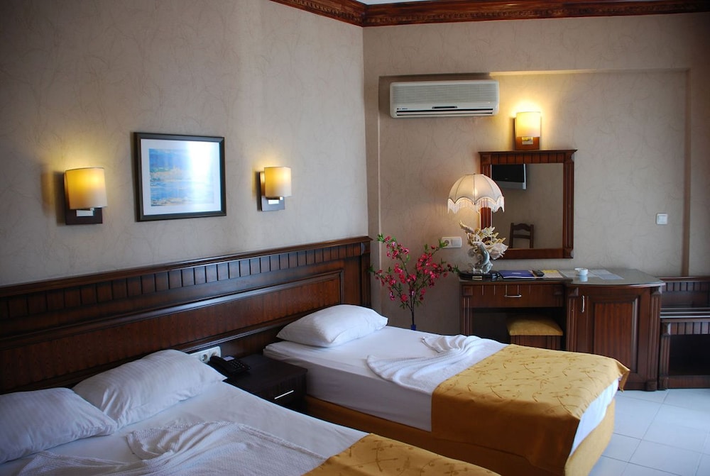 Kleopatra İkiz Otel — Hotel rooms in Alanya