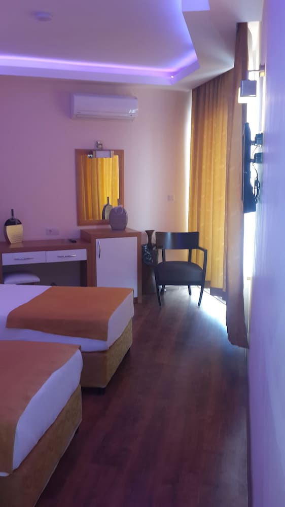 Kleopatra İkiz Otel — Hotel rooms in Alanya