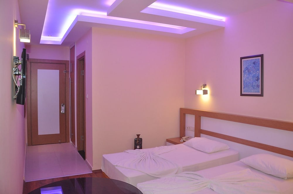 Kleopatra İkiz Otel — Hotel rooms in Alanya