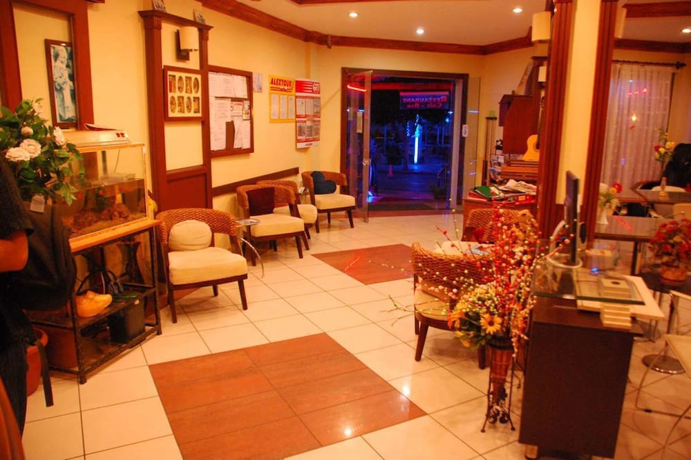 Kleopatra İkiz Otel — Hotel building in Alanya