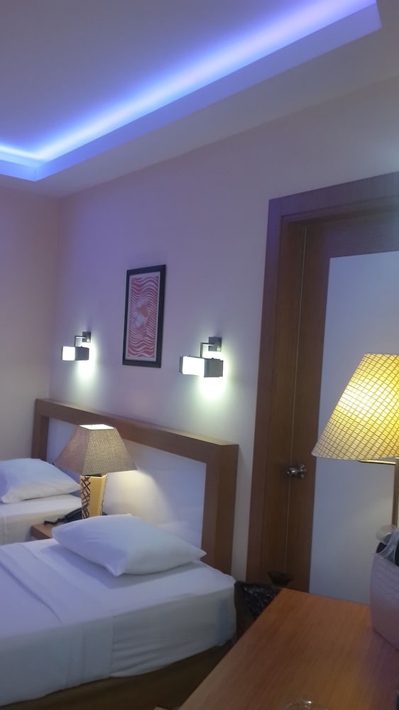 Kleopatra İkiz Otel — Hotel rooms in Alanya