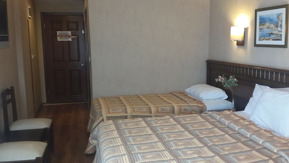 Kleopatra İkiz Otel — Hotel rooms in Alanya