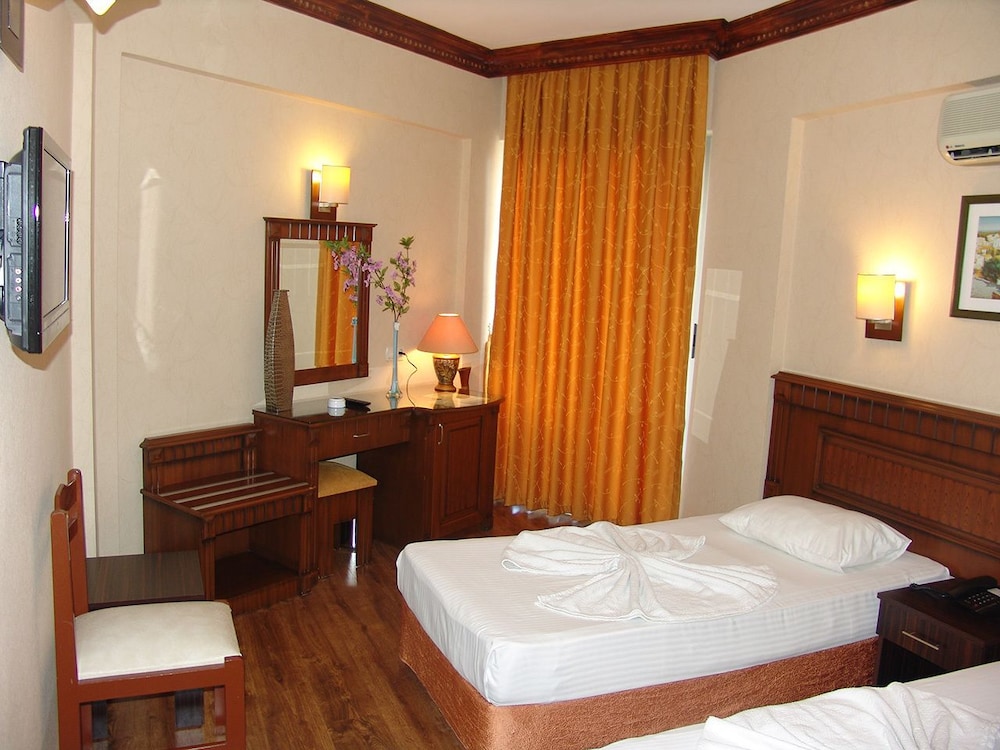 Kleopatra İkiz Otel — Hotel rooms in Alanya