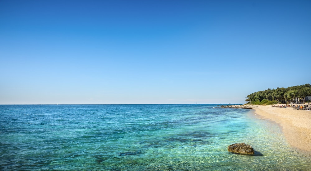 Maistra Select Amarin Resort — Beach in Rovinj, Istria