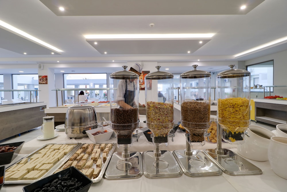 Harmony Rethymno Beach Hotel — Restaurant & bars in Rethymnon