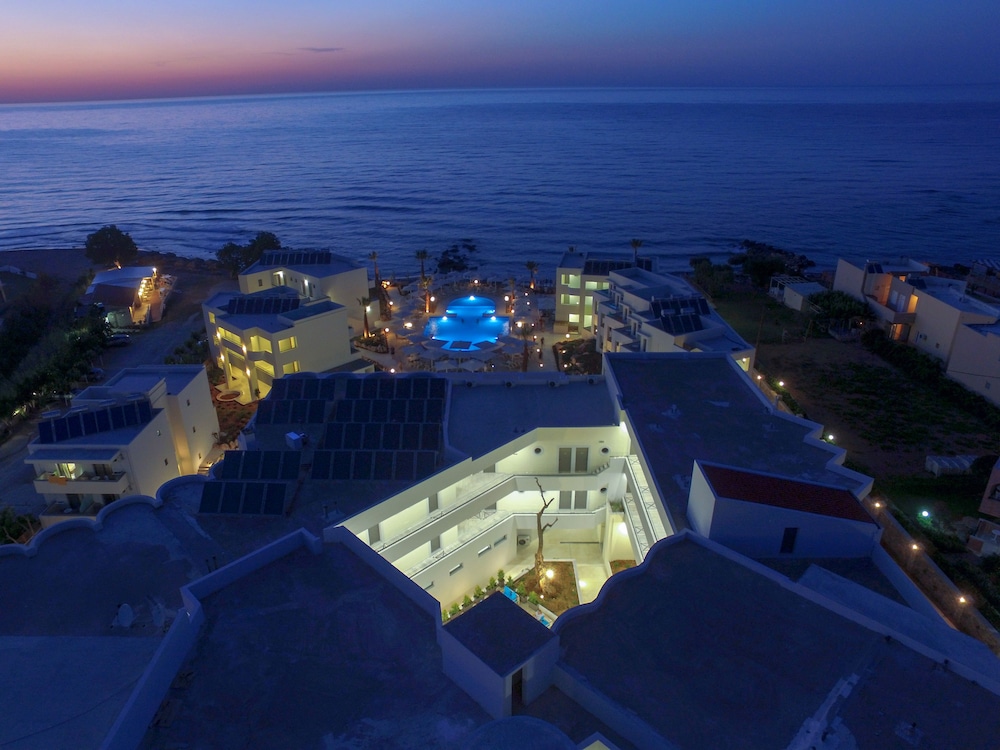 Harmony Rethymno Beach Hotel — Hotel building in Rethymnon