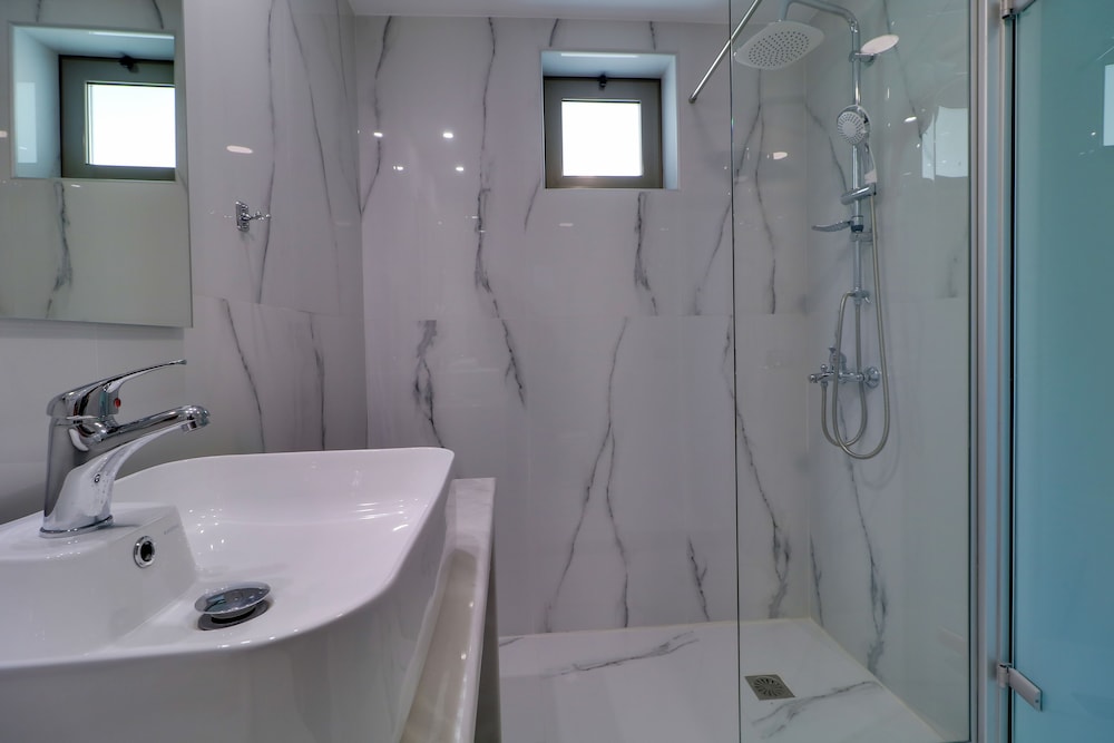 Harmony Rethymno Beach Hotel — Hotel rooms in Rethymnon
