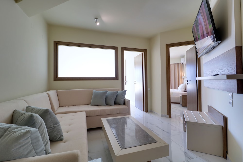 Harmony Rethymno Beach Hotel — Hotel rooms in Rethymnon