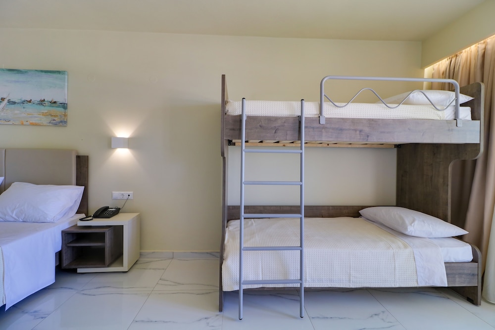 Harmony Rethymno Beach Hotel — Hotel rooms in Rethymnon