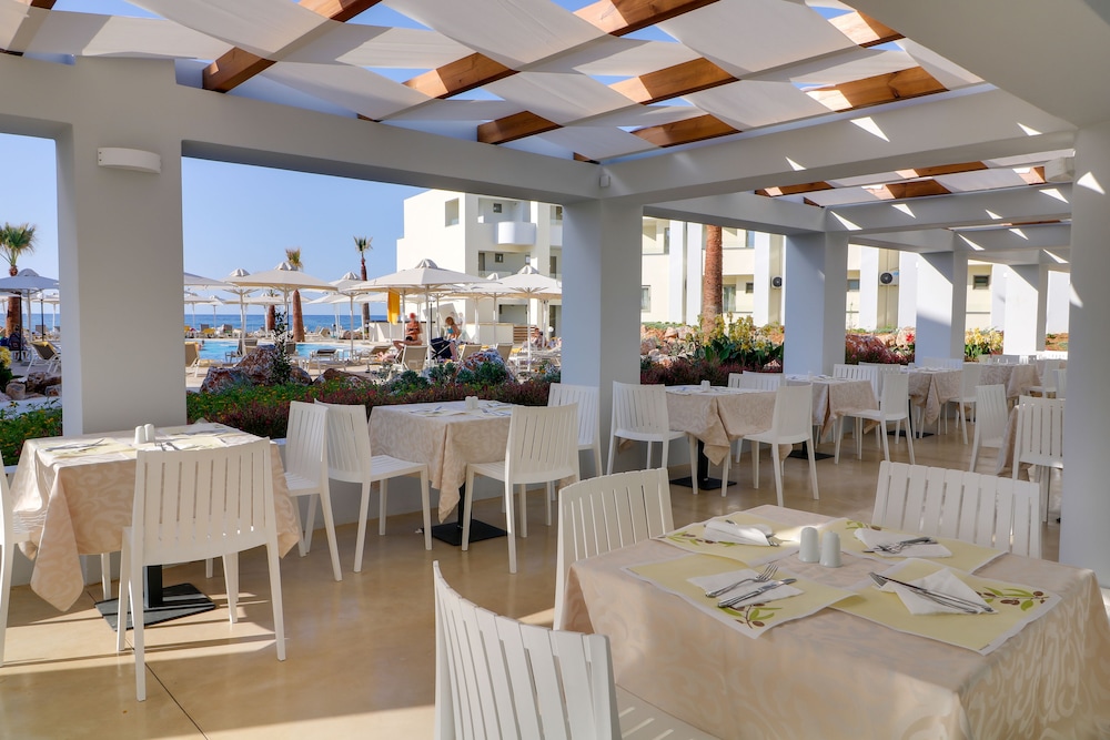 Harmony Rethymno Beach Hotel — Restaurant & bars in Rethymnon